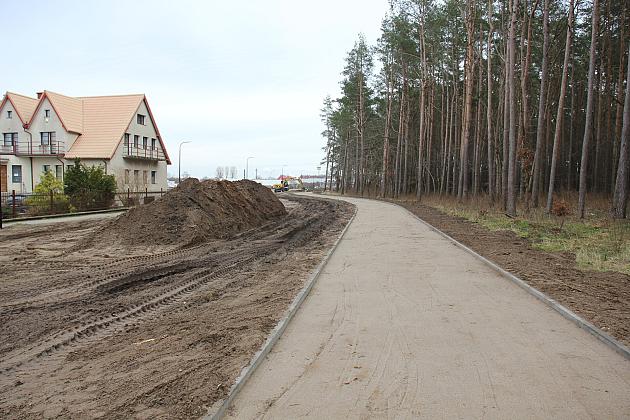 Przy ulicach Teligi i Władysława IV powstaje nowa droga pieszo-rowerowa