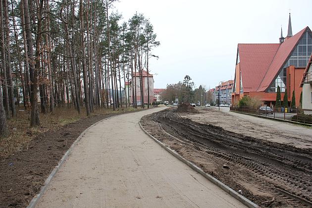 Przy ulicach Teligi i Władysława IV powstaje nowa droga pieszo-rowerowa