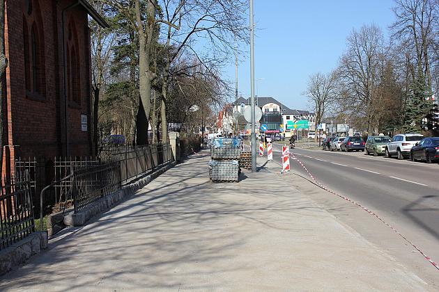 Remont chodnika i ulicy przy Wojska Polskiego