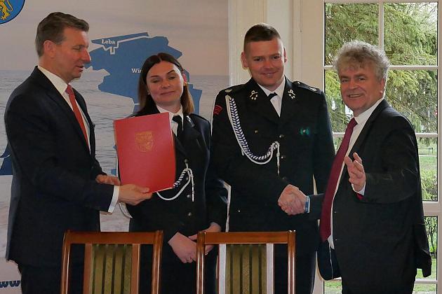 Podpisano umowę na zakup pick-upa dla Ochotniczej Straży Pożarnej w Lęborku