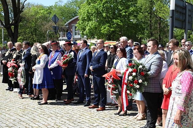 Niech się święci 3 Maja! Lębork pamięta o 233. rocznicy uchwalenia Konstytucji.
