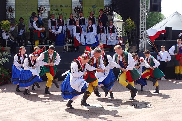 Zespół Pieśni i Tańca Ziemia Lęborska występował w Kretindze na Litwie