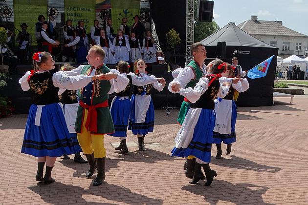 Zespół Pieśni i Tańca Ziemia Lęborska występował w Kretindze na Litwie