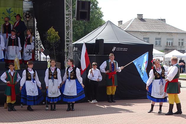 Zespół Pieśni i Tańca Ziemia Lęborska występował w Kretindze na Litwie