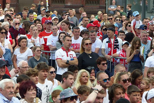 Lębork kibicuje biało-czerwonym. STREFA KIBICA hitem!