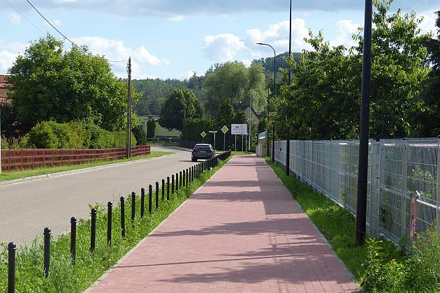 Nowa droga pieszo-rowerowa na ul. Glinianej