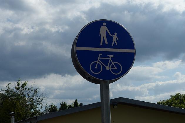 Nowa droga pieszo-rowerowa na ul. Glinianej