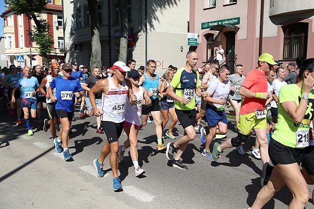 Rywalizowali na lęborskim bruku. 22. Bieg Uliczny św. Jakuba Ap. ukończyło 451 zawodników.