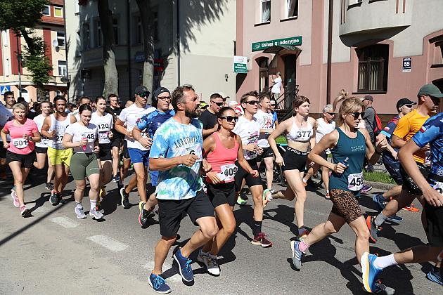Rywalizowali na lęborskim bruku. 22. Bieg Uliczny św. Jakuba Ap. ukończyło 451 zawodników.