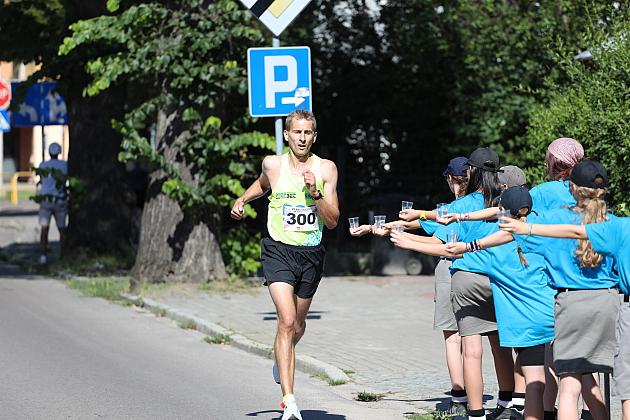 Rywalizowali na lęborskim bruku. 22. Bieg Uliczny św. Jakuba Ap. ukończyło 451 zawodników.