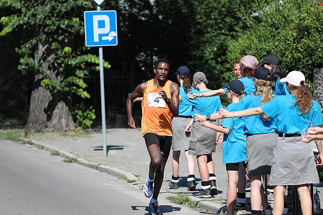 Rywalizowali na lęborskim bruku. 22. Bieg Uliczny św. Jakuba Ap. ukończyło 451 zawodników.