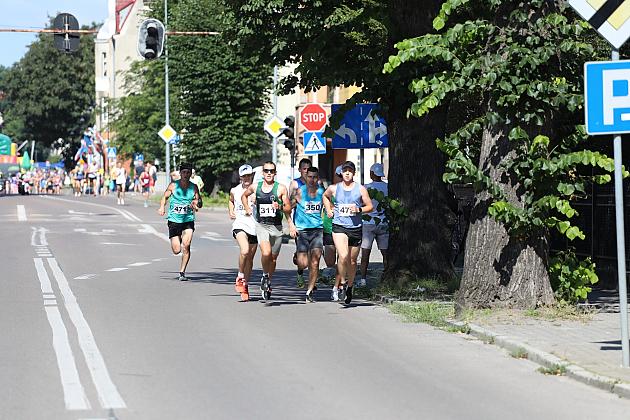 Rywalizowali na lęborskim bruku. 22. Bieg Uliczny św. Jakuba Ap. ukończyło 451 zawodników.