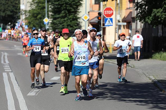 Rywalizowali na lęborskim bruku. 22. Bieg Uliczny św. Jakuba Ap. ukończyło 451 zawodników.