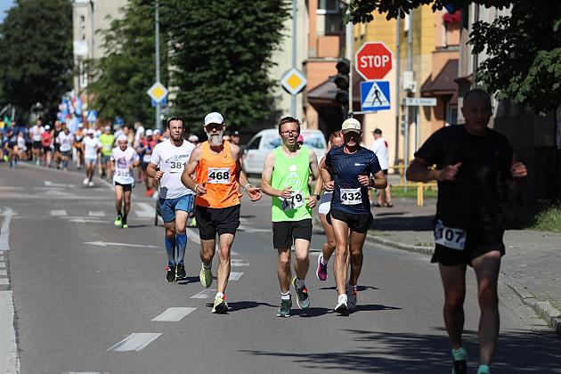 Rywalizowali na lęborskim bruku. 22. Bieg Uliczny św. Jakuba Ap. ukończyło 451 zawodników.