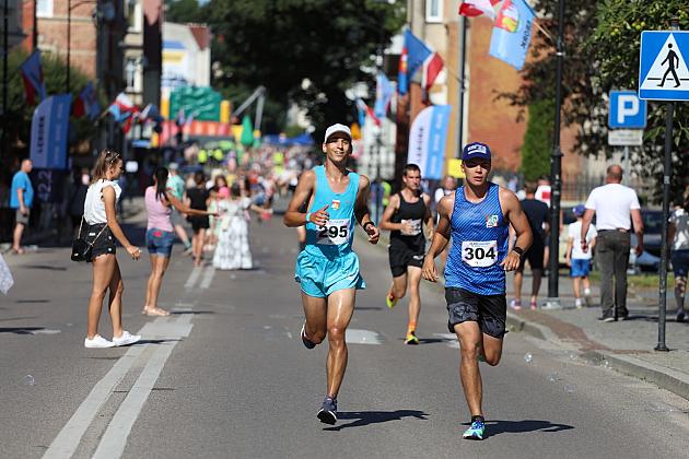 Rywalizowali na lęborskim bruku. 22. Bieg Uliczny św. Jakuba Ap. ukończyło 451 zawodników.