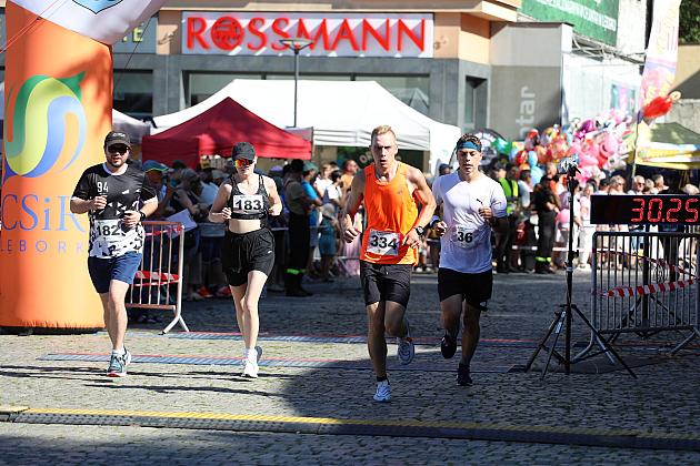 Rywalizowali na lęborskim bruku. 22. Bieg Uliczny św. Jakuba Ap. ukończyło 451 zawodników.