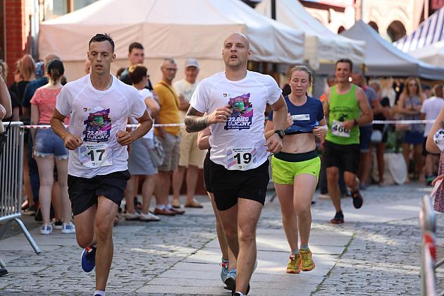 Rywalizowali na lęborskim bruku. 22. Bieg Uliczny św. Jakuba Ap. ukończyło 451 zawodników.