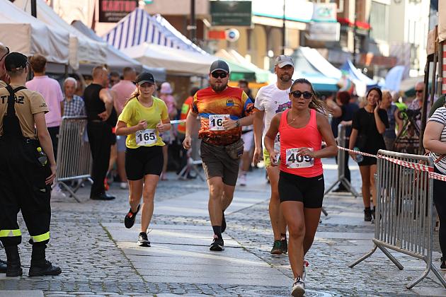 Rywalizowali na lęborskim bruku. 22. Bieg Uliczny św. Jakuba Ap. ukończyło 451 zawodników.