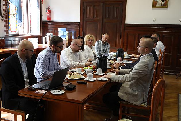 Spotkanie w sprawie systemu FALA. Czas na szkolne legitymacje