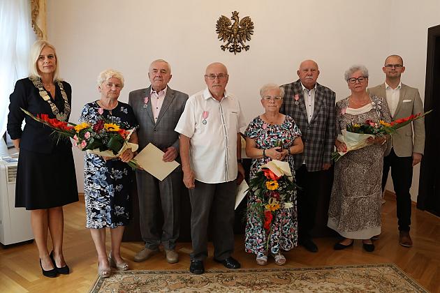 Złote gody w ratuszu. Medale dla 6 par