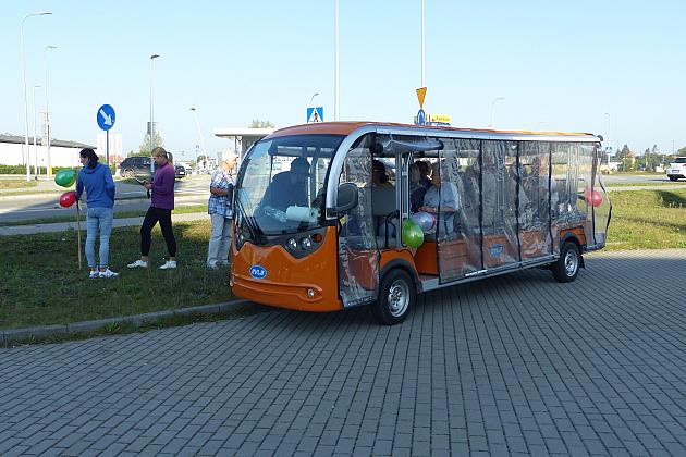 Wycieczki turystyczne meleksami po Lęborku hitem II Lęborskich Dni Seniora