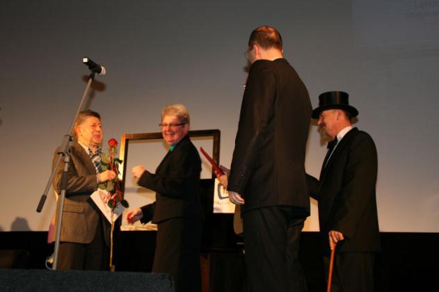 Satyryk zwycięzcą konkursu literackiego w kategorii Telewizja