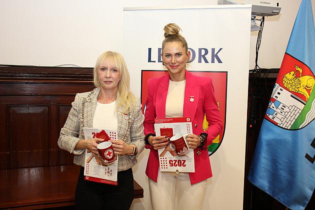 Dawcy krwi odznaczeni na gali PCK w ratuszu