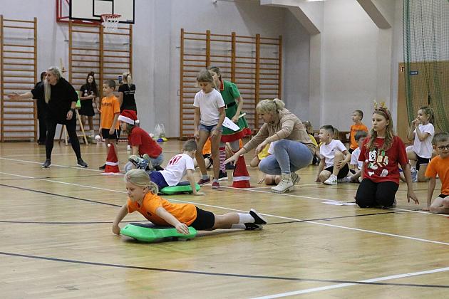 Pierwszaki pokazały, jak potrafią doskonale bawić się i integrować