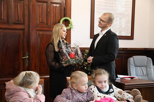 Mali kolędnicy odwiedzili Burmistrza