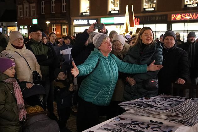 Tłumy na promocji miejskiego kalendarza na 2025 rok