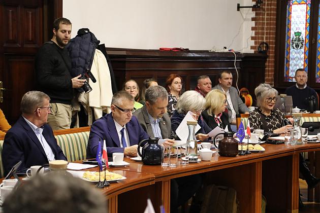 Rada miejska zadecydowała. Będą konsultacje społeczne w sprawie zmiany granic Lęborka.