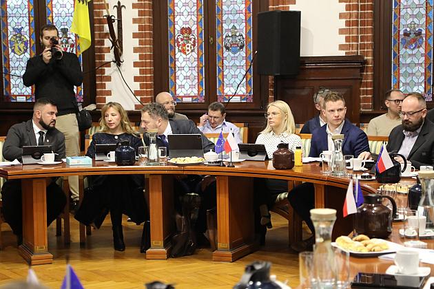 Rada miejska zadecydowała. Będą konsultacje społeczne w sprawie zmiany granic Lęborka.