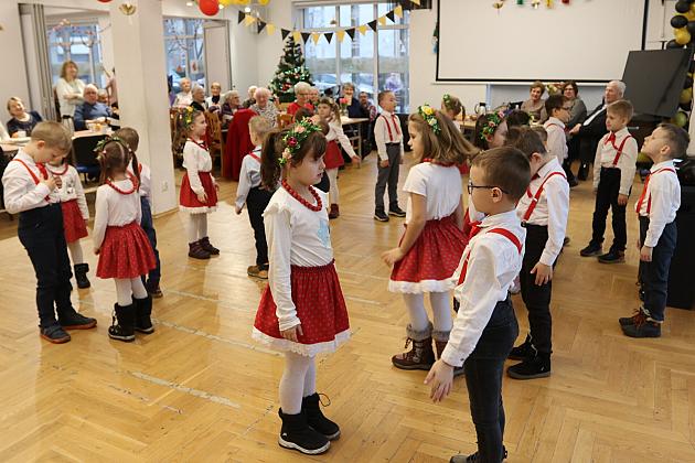 Dzień Babci i Dzień Dziadka na spotkaniu Ligi Kobiet Polskich