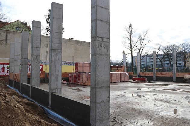 Przy SP1 powstaje nowoczesna hala sportowa