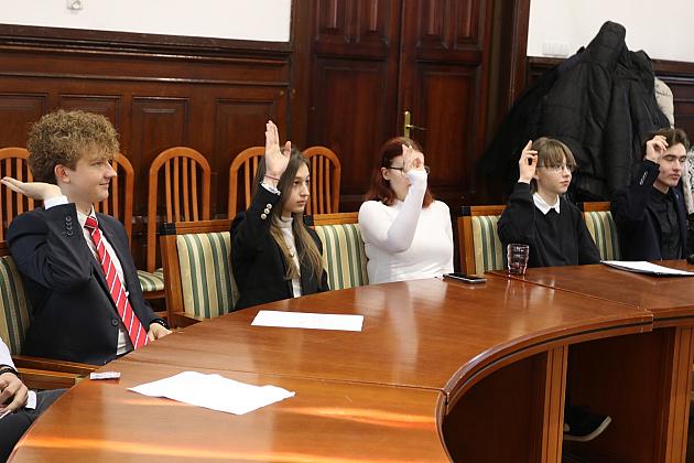 Młodzieżowi radni obradowali na VII sesji