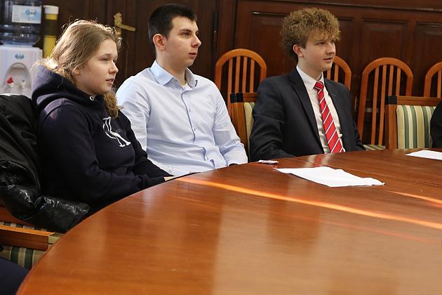 Młodzieżowi radni obradowali na VII sesji