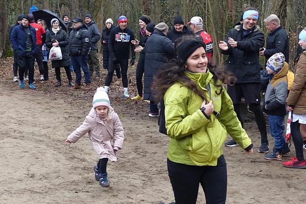 Patriotyczne bieganie w Parku Chrobrego z okazji Narodowego Dnia Pamięci Żołnierzy Wyklętych