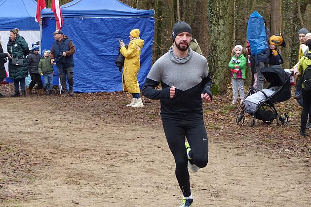 Patriotyczne bieganie w Parku Chrobrego z okazji Narodowego Dnia Pamięci Żołnierzy Wyklętych