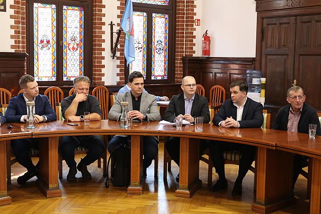 Rozmowy burmistrza i radnych obu gmin o zmianie granic Lęborka