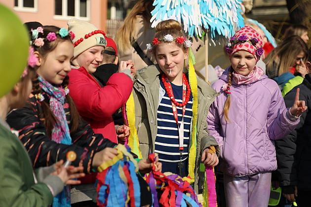 Wiosenny konkurs marzann nad rzeką Łebą