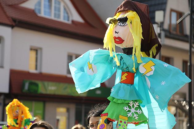 Wiosenny konkurs marzann nad rzeką Łebą