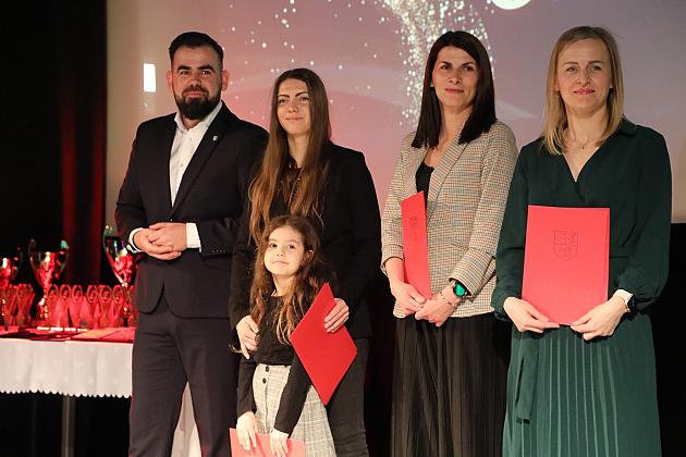 Najlepsi sportowcy nagrodzeni na uroczystej gali