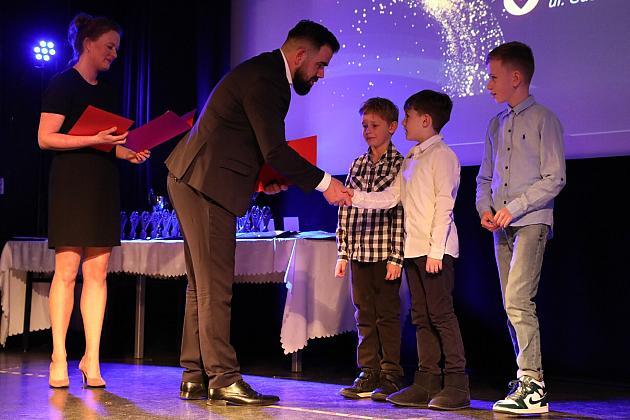 Najlepsi sportowcy nagrodzeni na uroczystej gali