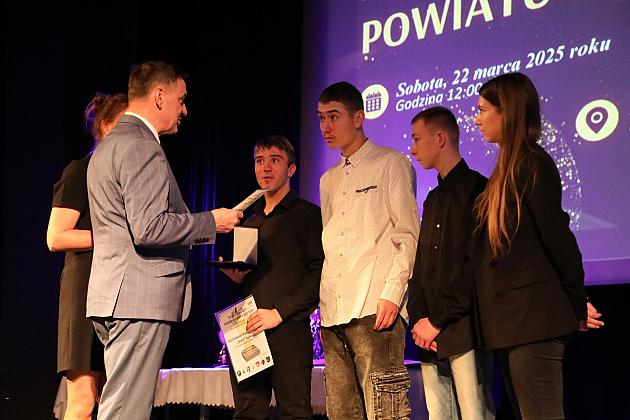 Najlepsi sportowcy nagrodzeni na uroczystej gali