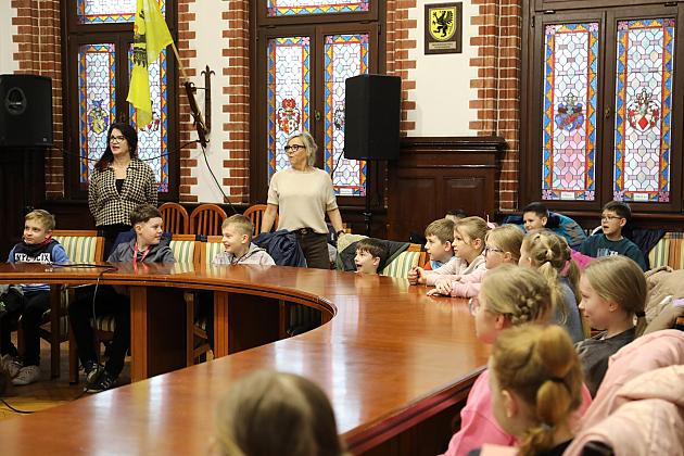 Spotkanie dzieci z burmistrzem w Urzędzie Miejskim w Lęborku