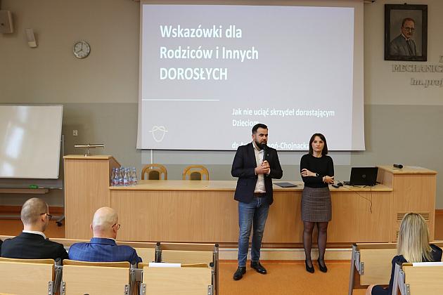 Dzieci i młodzież potrzebują poczucia bezpieczeństwa, aby móc rozwijać się