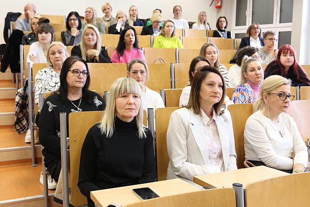 Dzieci i młodzież potrzebują poczucia bezpieczeństwa, aby móc rozwijać się