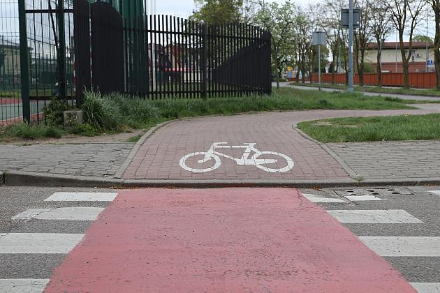 Krawężnik przed obniżeniem