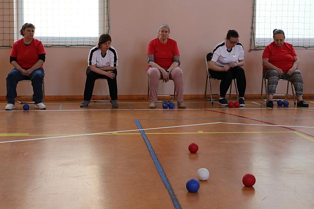 Boccia łączy pokolenia i samorządy! II Powiatowy Integracyjny Turniej w Lęborku za nami