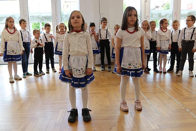 Radośnie i z sercem – Dzień Matki na spotkaniu Ligi Kobiet Polskich